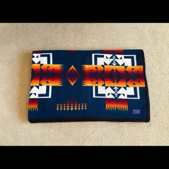 Pendleton Bedding Vintage Pendleton Aztec Wool Blanket Poshmark